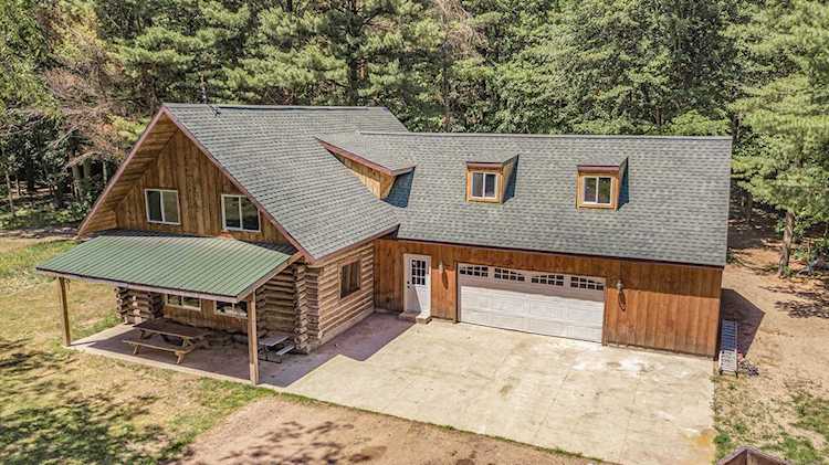 2567 Crockery Shores Rd Casnovia, MI 49318