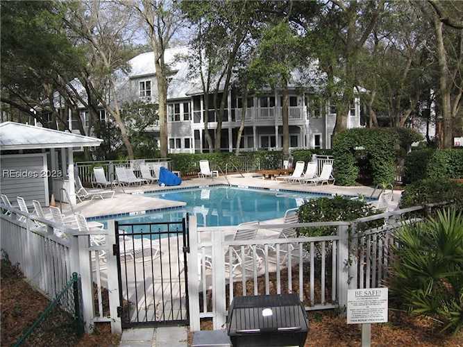 14 Wimbledon Ct Hilton Head Island, SC 29938