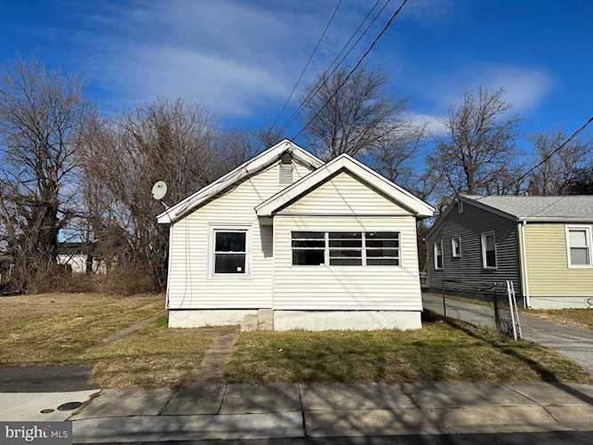 5 Center St New Castle, DE 19720