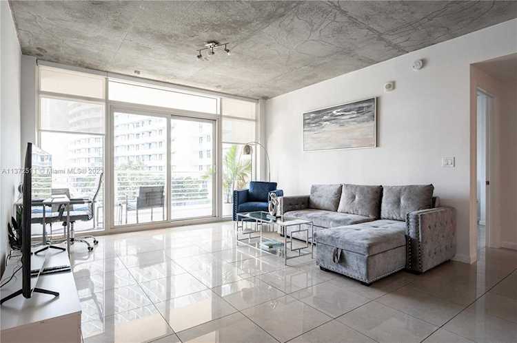 3250 NE 1st Ave #620 Miami, FL 33137
