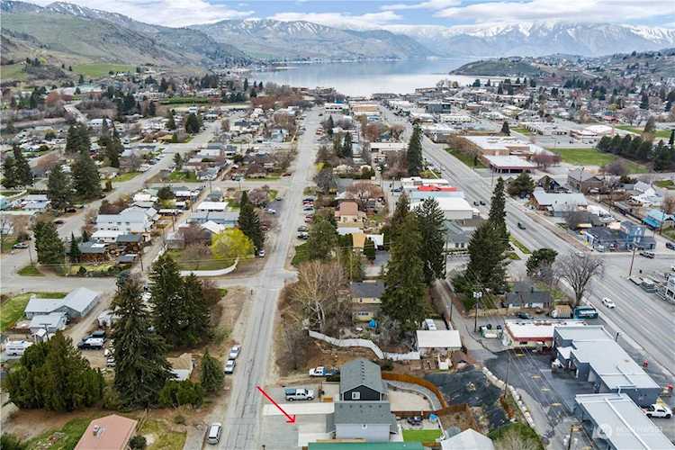 619 E Wapato Ave Chelan, WA 98816
