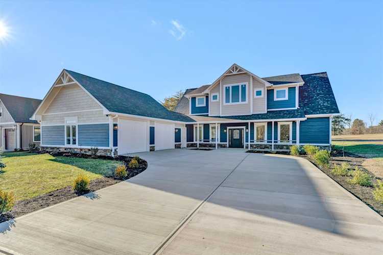 1075 Golf View Huddleston, VA 24104