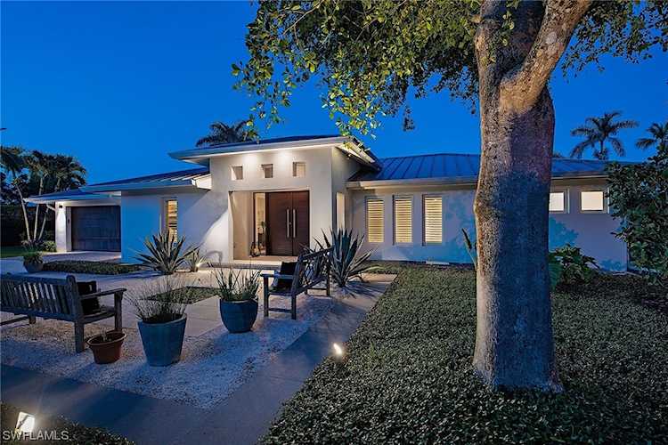 1600 Murex Ln Naples, FL 34102