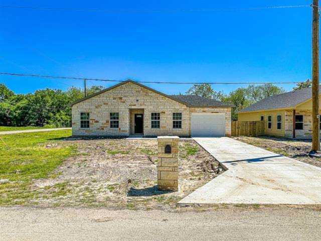 301 SW 6th Street Kerens, TX 75144