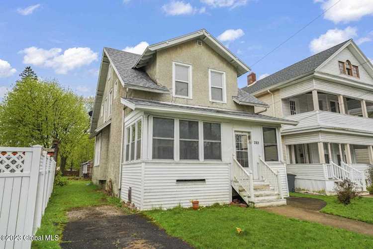 262 New Scotland Ave Albany, NY 12208