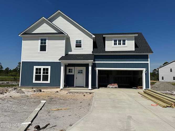 402 Bay Harbor Court Hubert, NC 28539