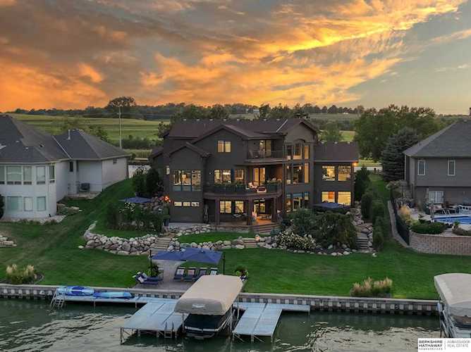 12025 N 179th Circle Bennington, NE 68007