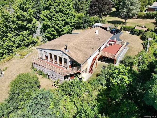 1548 Route 9W Marlboro, NY 12542