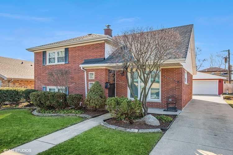 10671 Fleet St Westchester, IL 60154
