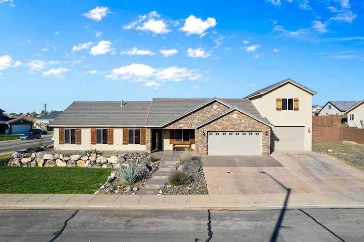 810 S Peachtree DR Toquerville, UT 84774