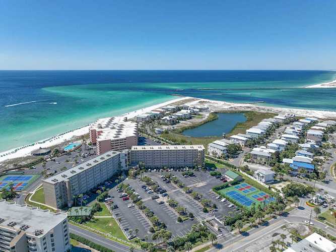 502 Gulf Shore Dr #210 Destin, FL 32541