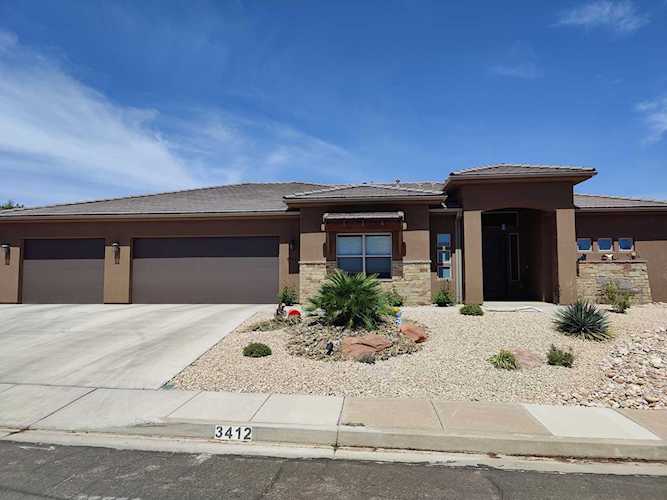 3412 Adobe DR Santa Clara, UT 84765