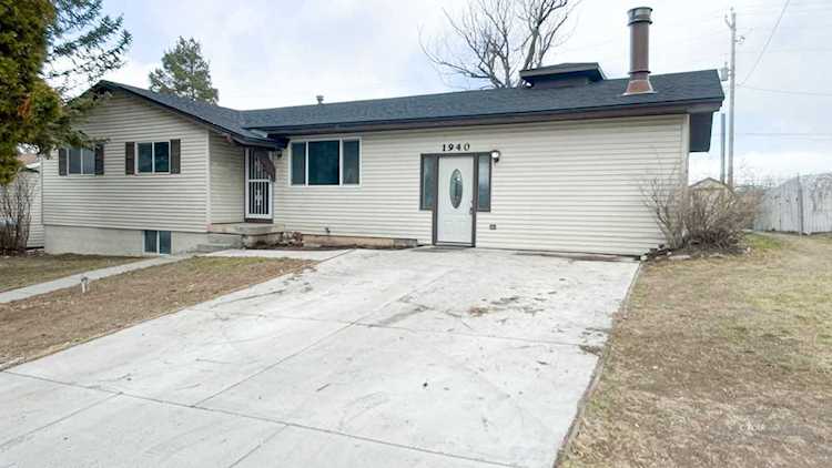 1940 View Dr Elko, NV 89801 | MLS 3623247 Photo 1