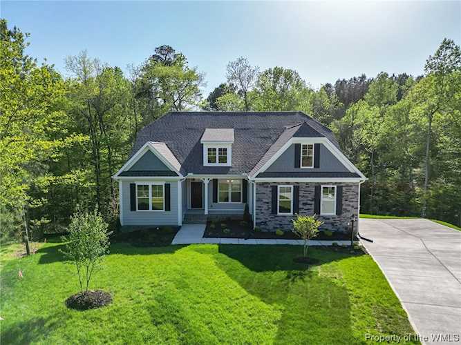 4954 Ashborough Dr New Kent, VA 23140