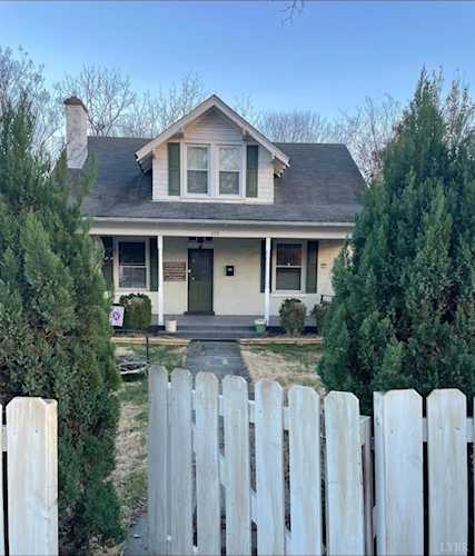 329 Myrtle Ln Altavista, VA 24517