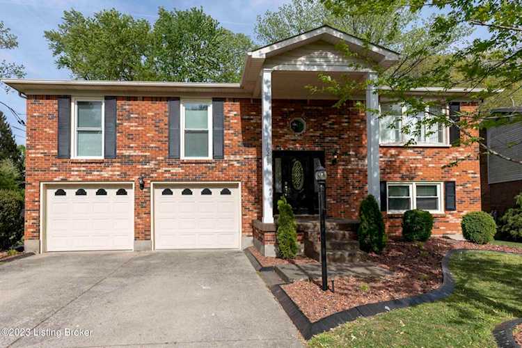 10211 Eve Adam Dr, Louisville, KY 40272 - Garden Of Eden $307,000 Photo 1