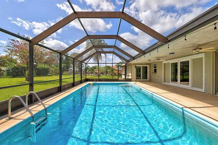 1962 SE Bolton Avenue Port Saint Lucie, FL 34952