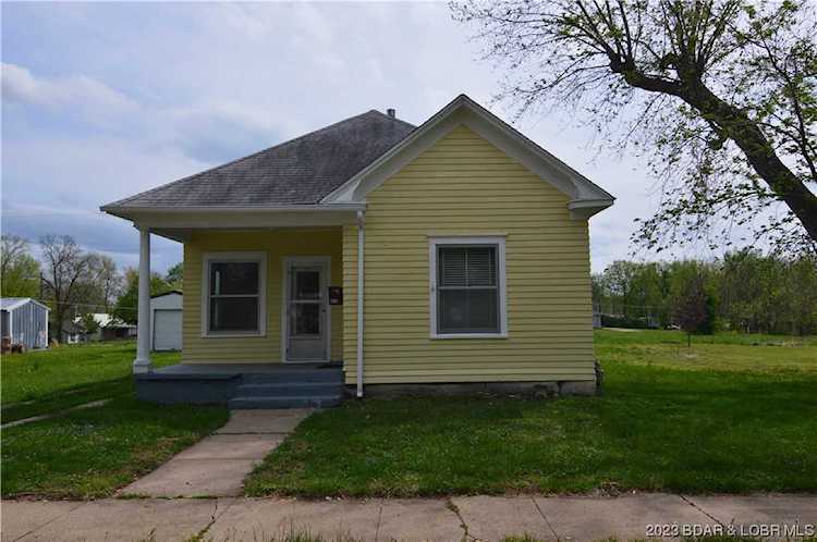508 W North St Eldon, MO 65026
