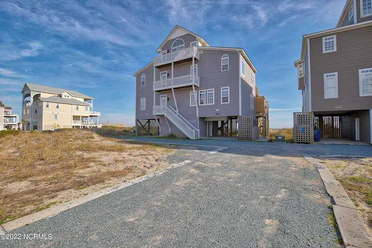 644 Hampton Colony Circle North Topsail Beach, NC 28460
