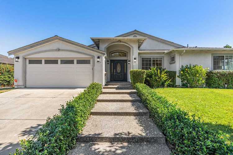 1332 Miette Way Sunnyvale, CA 94087 | MLS ML81908739 Photo 1