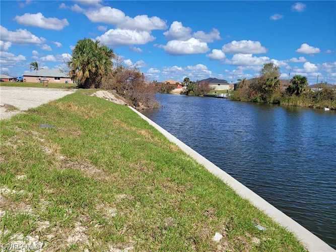 931 NW 9th Place Cape Coral, FL 33993 | MLS 223030761 Photo 1