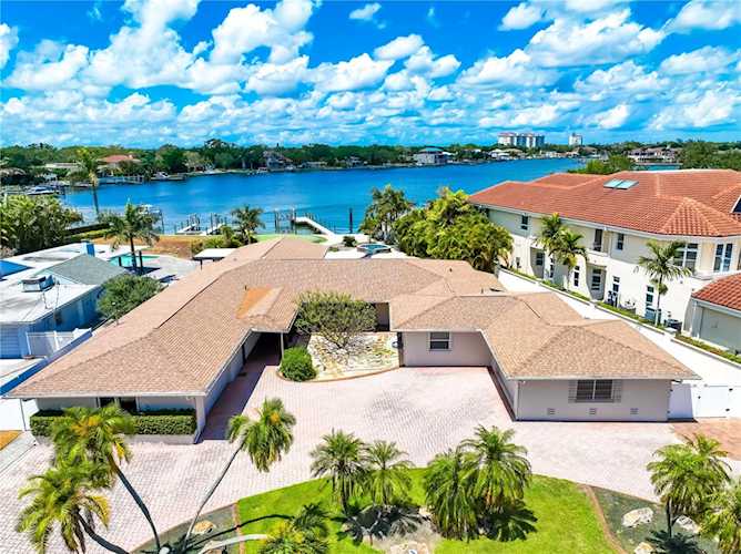 1800 Brightwaters Blvd NE St. Petersburg, FL 33704