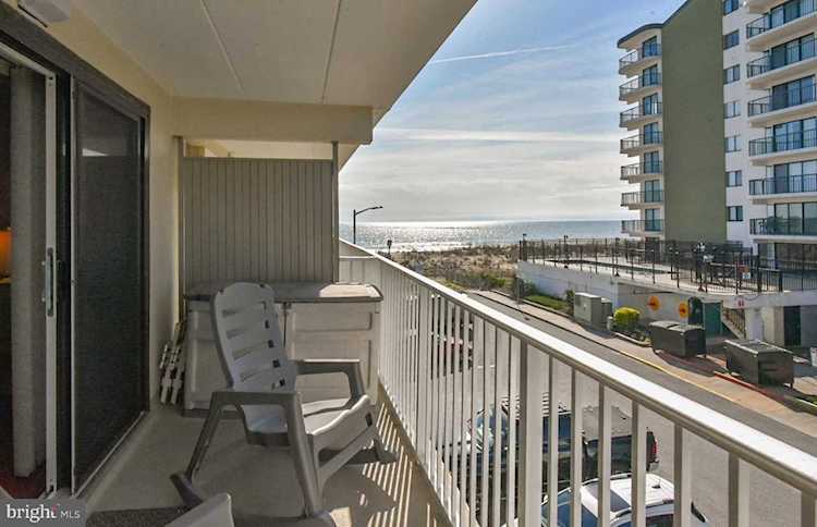 Summer View - 8 35th St #202 Ocean City MD Photo 1
