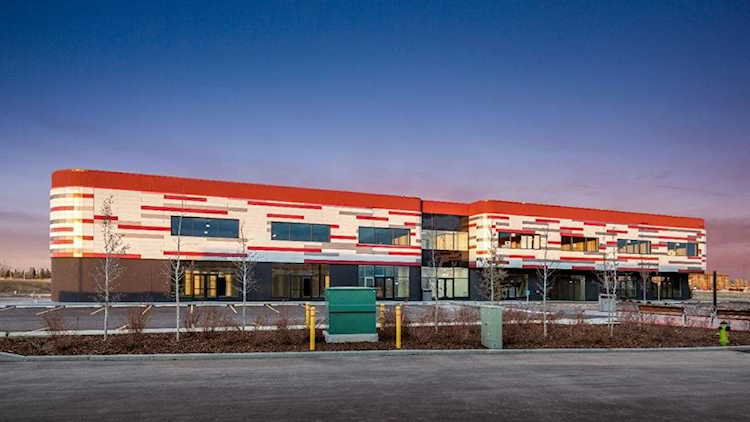 28 Kingsview Rd SE #3250 Airdrie, AB T4A0A7