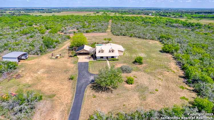 1555 Fm 3350 Pleasanton, TX 78064