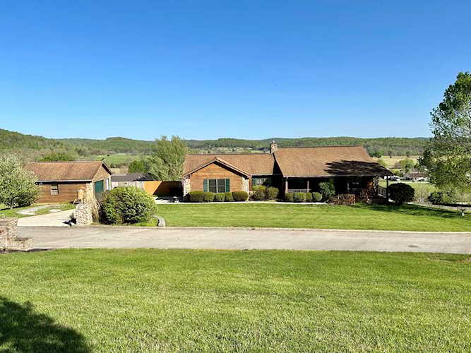 155 Kingsview Ln, Somerset, KY 42501 MLS 23007205 335,000