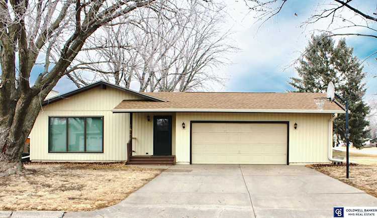 1417 Kennedy Dr York, NE 68467 | MLS 22222742 Photo 1