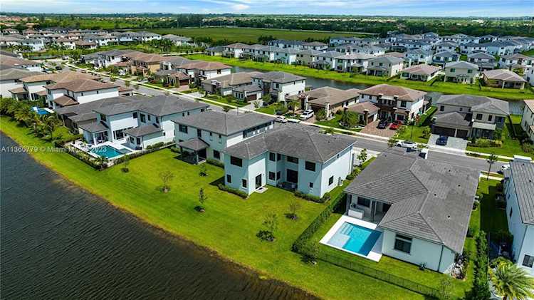 10825 Coral St Parkland, FL 33076