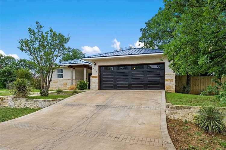 109 W Castleshoals DR Granite Shoals, TX 78654
