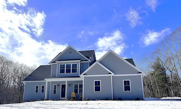 20 Peddlers Rd Guilford, CT 06437