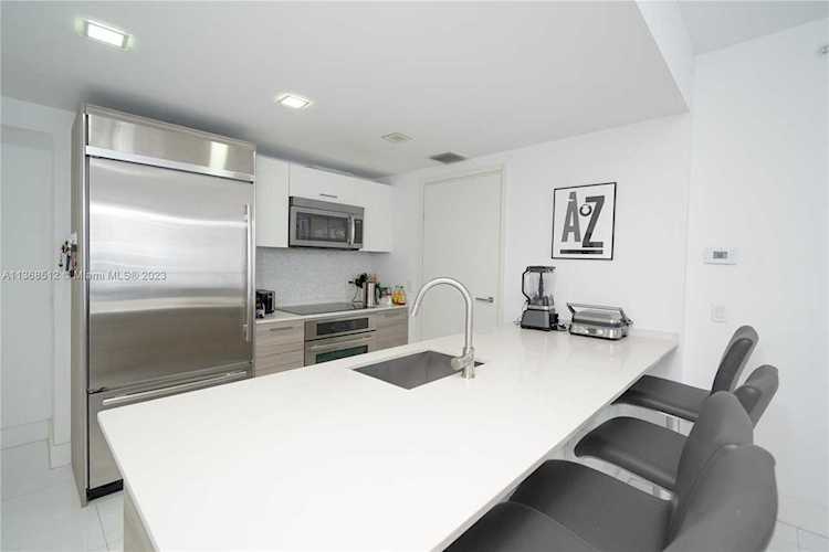 1300 Brickell Bay Dr #3508 Miami, FL 33131