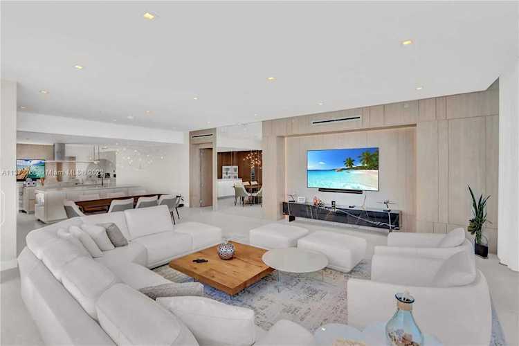 18501 Collins Ave #4904 Sunny Isles Beach, FL 33160