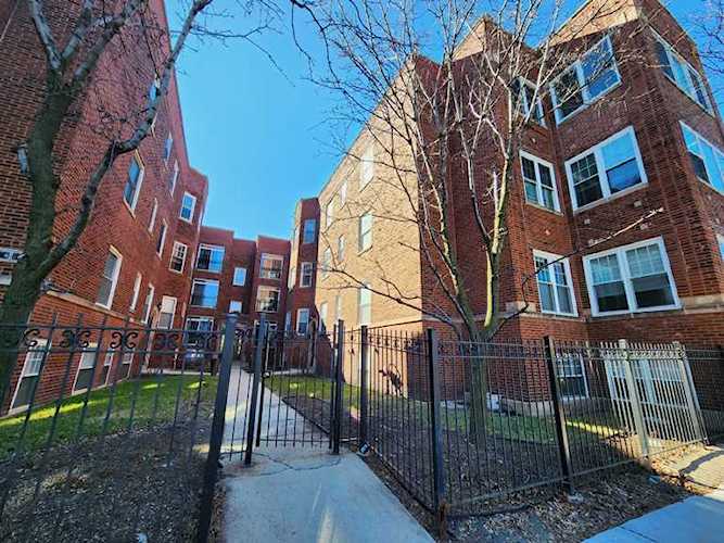 5884 N Ridge Ave #3, Chicago, IL, 60660 - $2,500 / month Photo 1