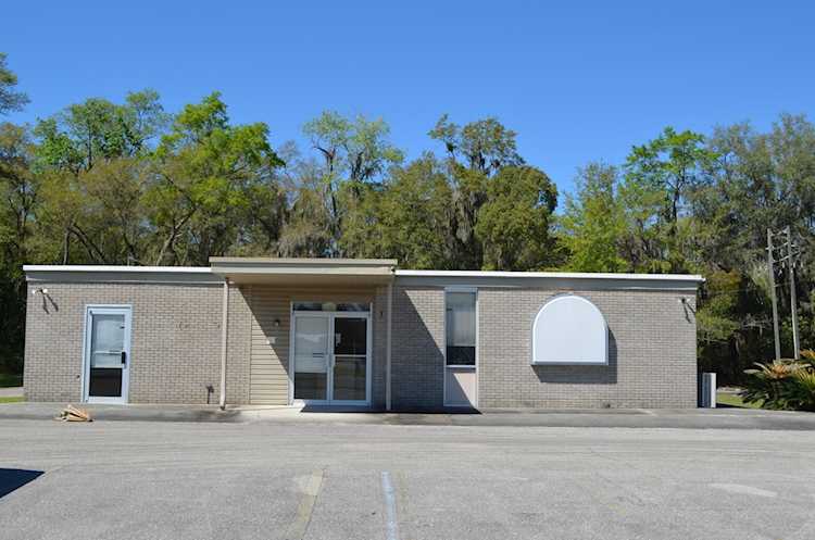 1211 N Center St Perry, FL 32347