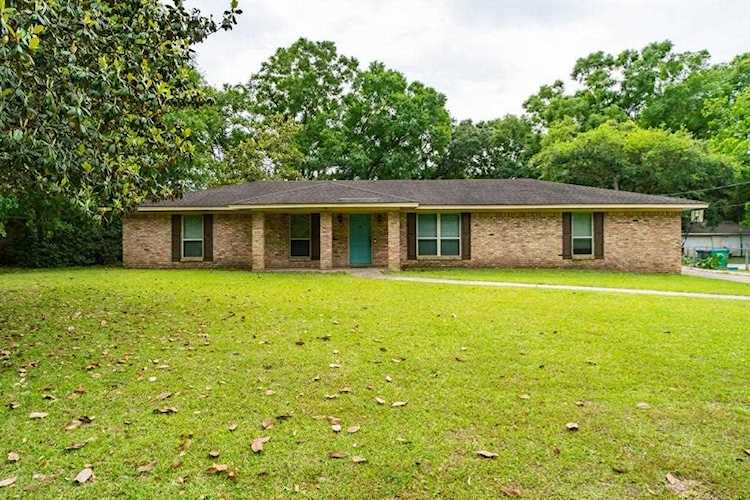 529 1st Avenue Saraland, AL 36571