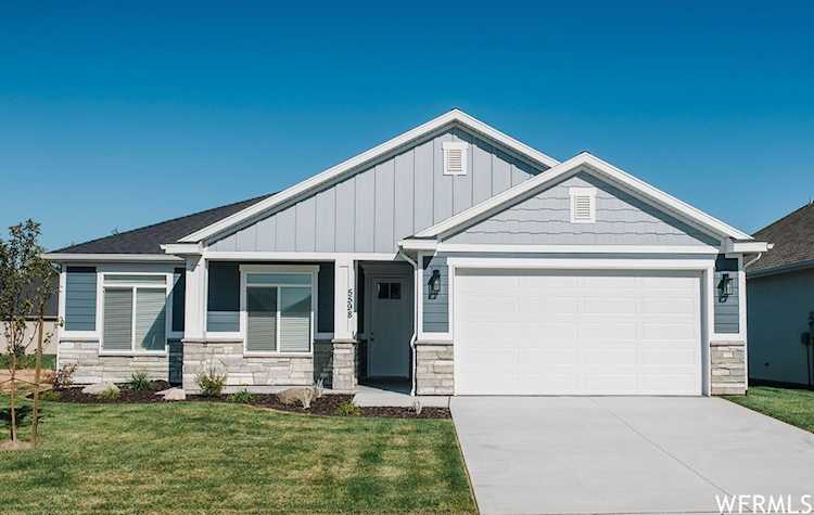 5598 W 5600 S Hooper, UT 84315