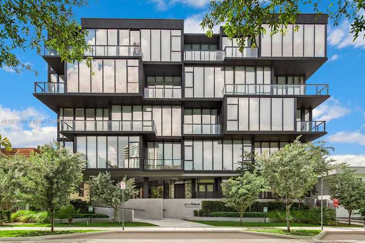 3156 SW 27th Ave #505 Miami, FL 33133