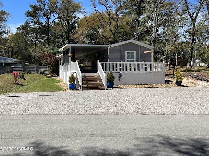 313 Parkins Drive Emerald Isle, NC 28594