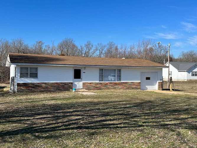 29895 N Highway 133 Richland, MO 65556