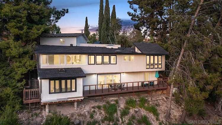 5220 Le Barron Rd San Diego, CA 92115