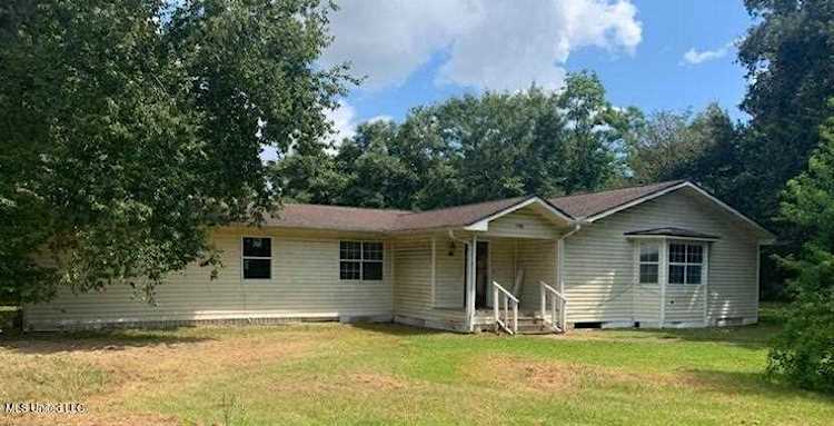 1106 Canal St Pascagoula, MS 39567