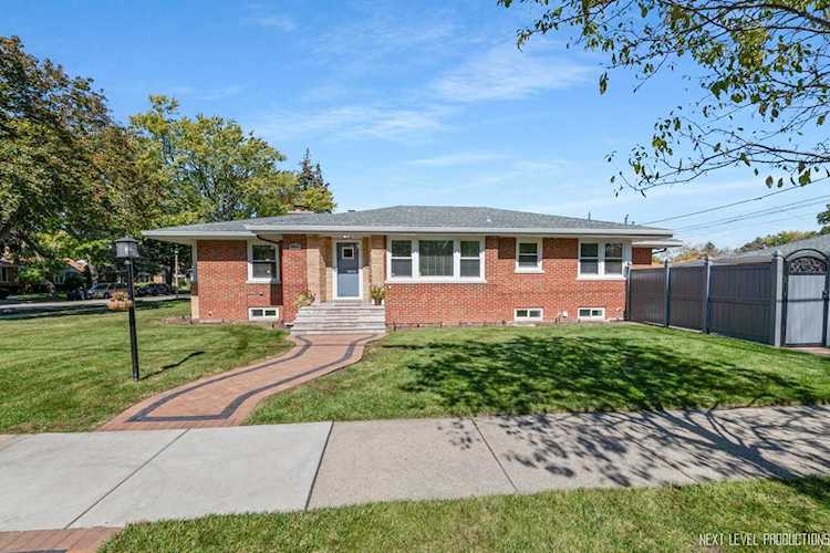 4020 Keeney St Skokie, IL 60076