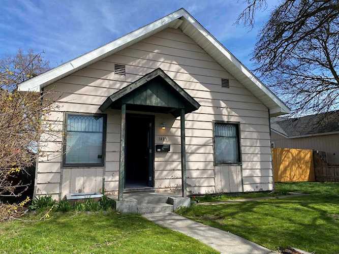 1023 E Lacrosse Ave Spokane, WA 99207 | MLS 202314418 Photo 1