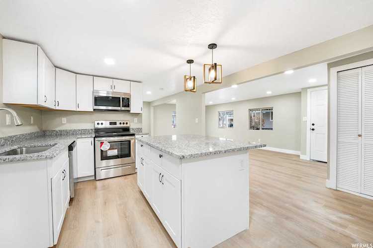 4598 S Monte Grande Dr W Taylorsville, UT 84123