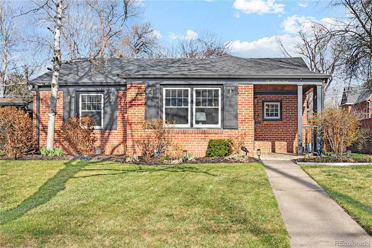 830 Magnolia St Montclair OFFER DEADLINE Saturday 4.29 at 4:30 p.m. Lovingly maintained in desirable Montclair, this classic... Denver Denver CO 80220 2150541 home for sale $790,000 2150541 Photo 1