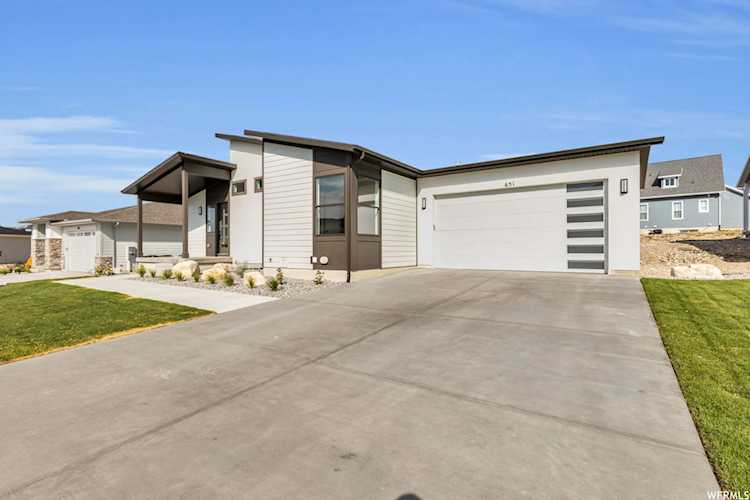 651 E Oliver Rd Tooele, UT 84074